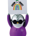 Фигурка Pudgy Penguins в фиолетовой куртке с доской для письма + аксессуары (11